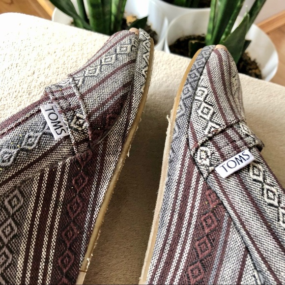 ✨2/$15✨ Shoes: TOMS 3” Wedge, Size 6 🛍 Bundle Me! - Picture 6 of 12